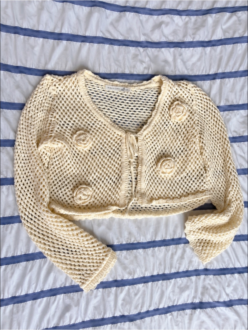 Altar’d State Cream Crochet Floral Sweater Size L